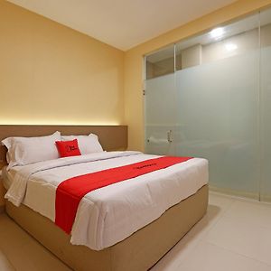 Reddoorz Plus Near Java Mall Semarang Hotel Exterior photo