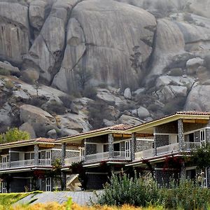 Amritara Jawai Sagar Hotel Pali  Exterior photo