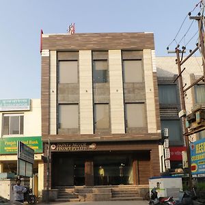 Oyo 2594 Hotel Kanchan Residency Mathura Exterior photo