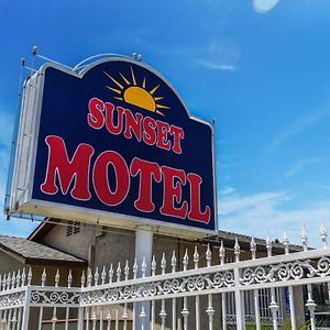 Sunset Motel Pomona Exterior photo