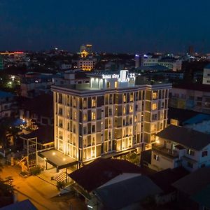 S 2 Modern Boutique Hotel Vientiane Exterior photo