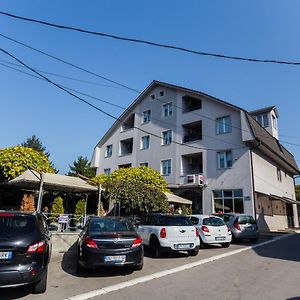 Apartments Singidunum 4 Lux Beograd Exterior photo