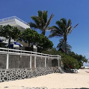 Blue Beryl Guest House Blue Bay Exterior photo