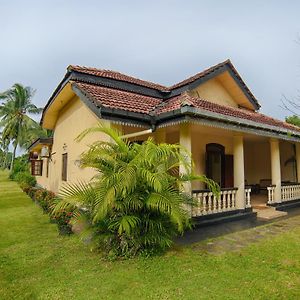 Rathgama Beach House Hotel Galle Exterior photo