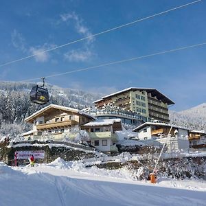 Hotel Waldfriede - Der Logenplatz Im Zillertal Fugen Exterior photo