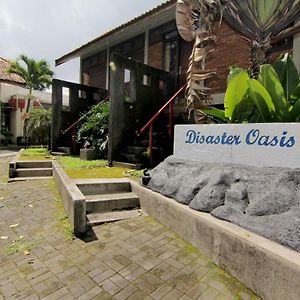 Disaster Oasis Hotel Kaliurang Exterior photo