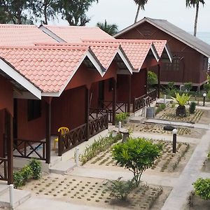 Samudra Beach Chalet Hotel Pulau Perhentian Besar Exterior photo