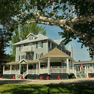 Auberge Beausejour Hotel Les Eboulements Exterior photo