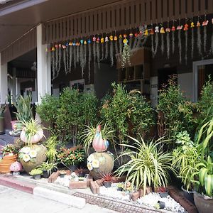 Jinda Place Hotel Phayao Exterior photo