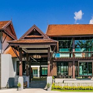 Hive Khao Lak Beach Resort Exterior photo