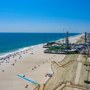 Boardwalk Hotel Charlee & Apartments Beach Hotel Oceanfront Seaside Heights Exterior photo