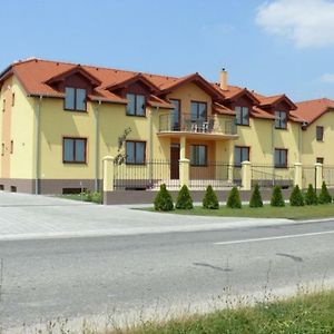 Aquasleep II Hotel Veľký Meder Exterior photo