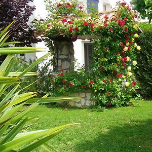 Chevrefeuille Et Eglantine Bed & Breakfast L'Ile-d'Olonne Exterior photo