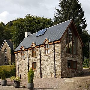 The Armoury Villa Glenfinnan Exterior photo