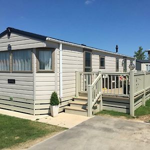 Caravans Tattershall Lakes Villa Exterior photo