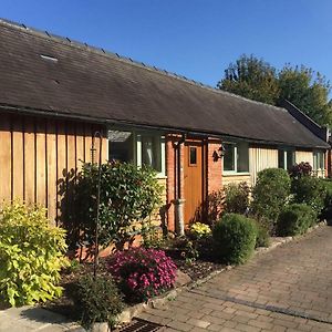 Oak Barn Apartment Wigginton  Exterior photo