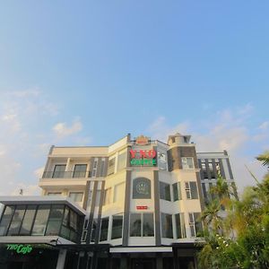 Yno Castle Hotel Malang Exterior photo