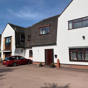 White Wings Hotel Nuneaton Exterior photo