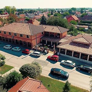 Corvin Pension&Restaurant Hotel Veľký Meder Exterior photo