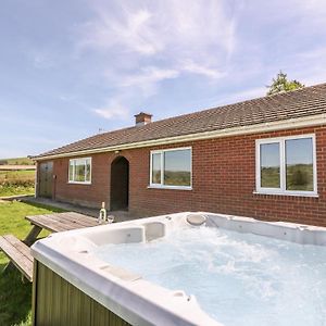 Glanyrafon Bungalow, Rhayader Villa Exterior photo