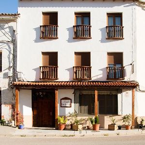 Hostal La Toba Hotel Canete  Exterior photo