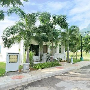 Oyo 24200 Bahri Beautiful Country Hotel Ayyampalaiyam Exterior photo