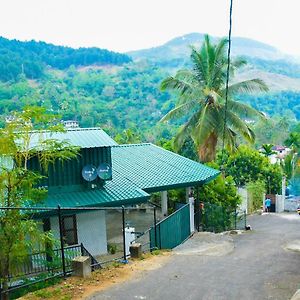 Jayathma Guest Apartment Kandy Exterior photo