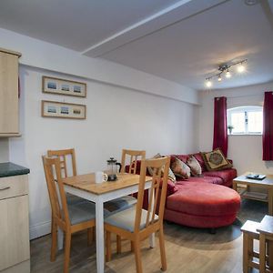 The Maltings - Cosy Apartment Just Outside Of City Centre Canterbury Exterior photo