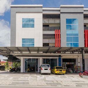 Reddoorz Syariah Near Lubang Jepang Bukittinggi Hotel Exterior photo