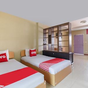 Oyo 762 Chompoo Hotel Nakhon Pathom Exterior photo