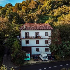 Surf Camp San Sebastian Bed & Breakfast Aia Exterior photo