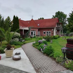 Hartmann Panzió Bed & Breakfast Barcs Exterior photo